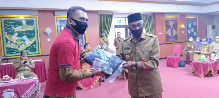 FAJI Kabupaten Banjar Serahkan APD Kepada Pemerintah Daerah Kabupaten Banjar