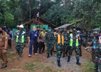 Aster Kasad Bangga Dengan Warga Yang Mendukung Kegiatan TMMD
