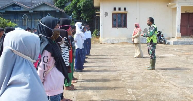 Satgas TMMD Edukasi Anak Anak Sekolah
