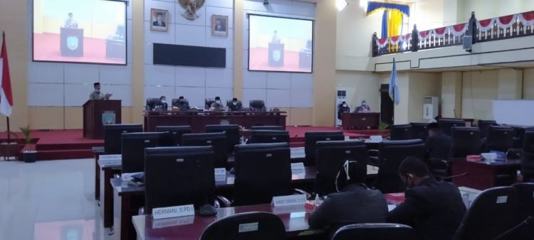 Rapat Paripurna DPRD Banjar Tentang Penggunaan APBD