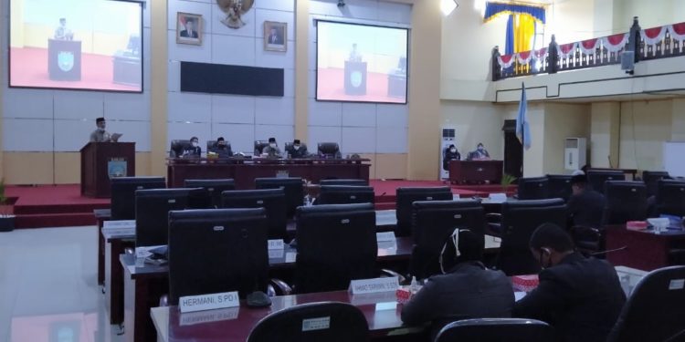Rapat Paripurna DPRD Banjar Tentang Penggunaan APBD