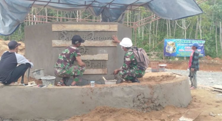 Tugu Durian, Ikon Desa Biih