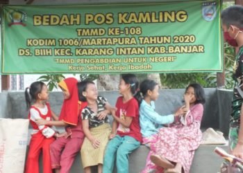 Pos Kamling Dijadikan Tempat Bermain Anak Anak