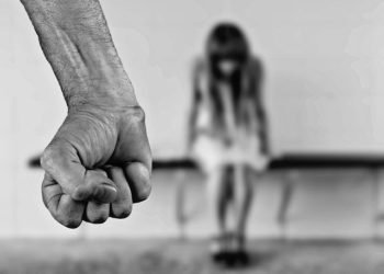 Cinta Segitiga di Banjarbaru Berujung KDRT, Oknum Dokter Ini Pukul Istri Hingga Luka Lebam