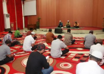 Tahlilan Untuk Almarhum Nadjmi Adhani
