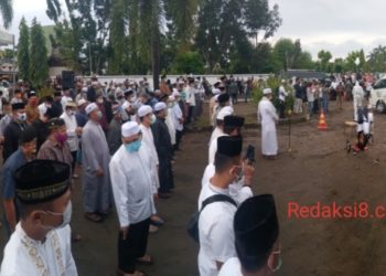 Gallery Photo : Prosesi Salat Jenazah Walikota Banjabaru Nadjmi Adhani.