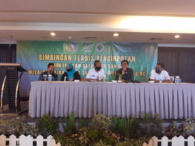 Martapura Timur Lakukan Bimtek Kepada Kader Puskesos. Ahmad Sarwani: Agar Data Yang Disajikan Akurat