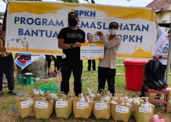 Lazismu Banjarbaru – Kabupaten Banjar Bagikan 500 Paket Daging Qurban