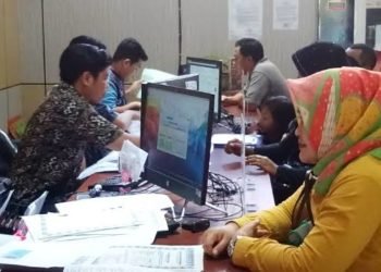 Pelayanan Disdukcapil Dikeluhkan Hingga Pemutusan Kerjasama Dengan Pihak Ekspedisi, Ryarahman : Masa Sih Lamban?