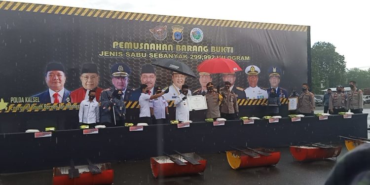 Polda Kalsel Musnahkan 299,9 Kilogram Sabu