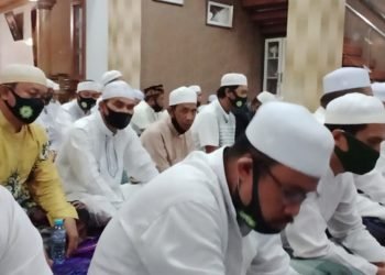 Lakukan Sholat Hajat, Semoga Dimudahkan Dalam Pencalonan Untuk Pasangan “Manuntung”