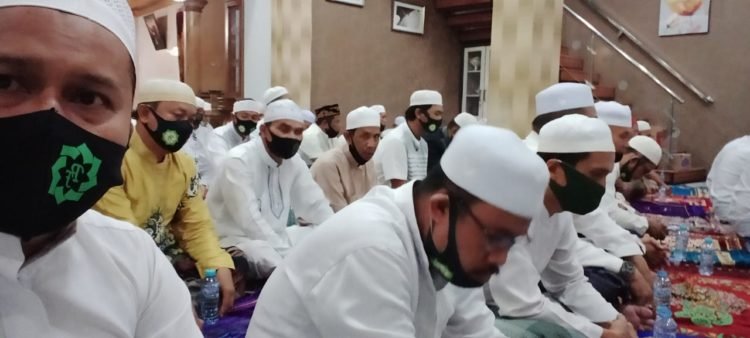 Lakukan Sholat Hajat, Semoga Dimudahkan Dalam Pencalonan Untuk Pasangan “Manuntung”