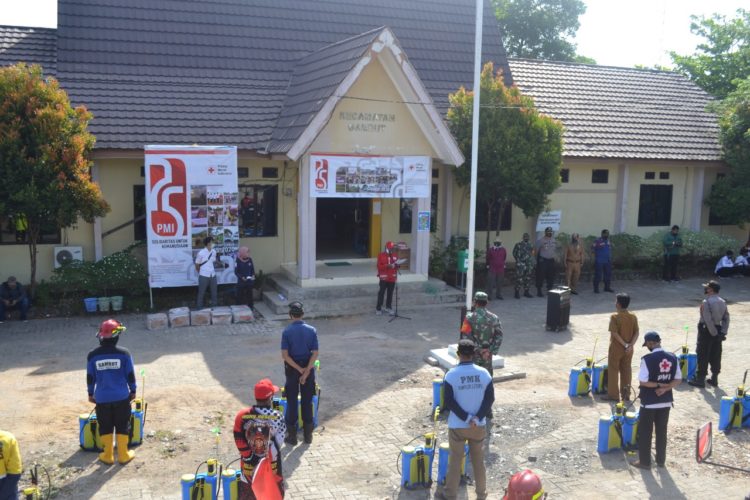 HUT PMI Ke 75, PMI Kabupaten Banjar Lakukan Bakti Sosial   Redaksi 8