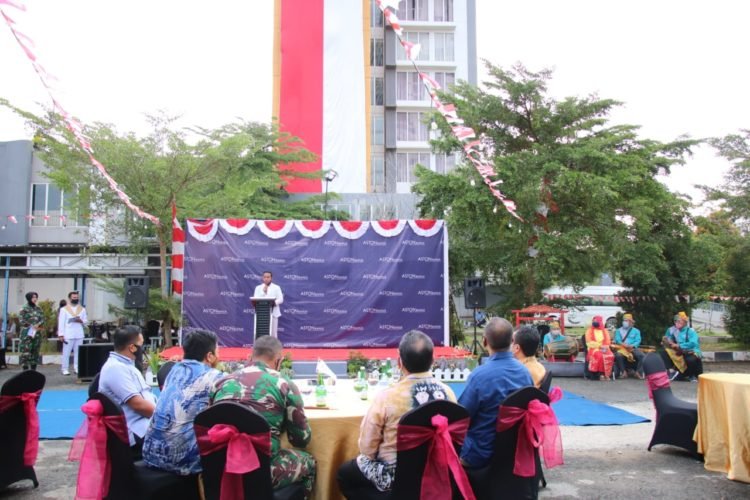 Bendera Merah Putih Di Hotel Aston Banua Diturunkan