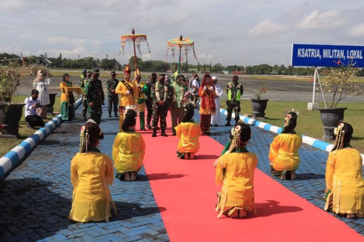 Pangdam VI/ Mulawarman Yang Baru Lakukan Kunjungan Kerja