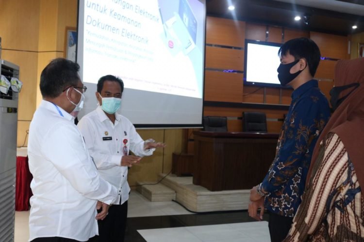 Pemkab Banjar Evaluasi Implementasi Tandatangan Elektronik