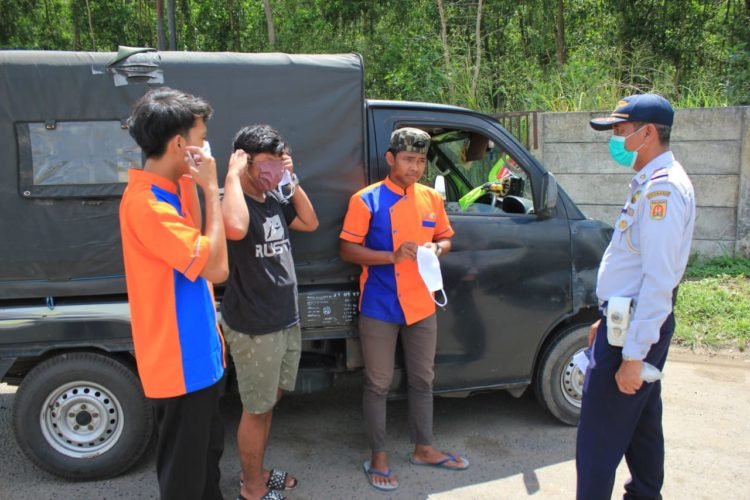4 Orang Sopir Disuruh Menghafal Pancasila Karena Melanggar Aturan Ini