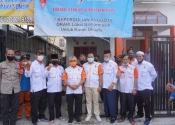 Jumat Berkah, Haris-Ilham Bagikan Makanan Gratis, Mahyudin : Mereka Anggota Senior Orari
