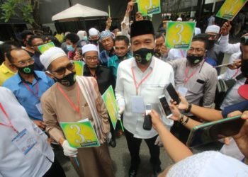 H Rusli – KH Fadhlan Asy’ari Pasangan Calon Bupati Banjar Yang Banyak Pengalaman