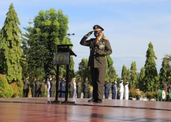 HUT TNI Ke -75, Danrem 101/ Antasari Ziarah Ke Makam Pahlawan