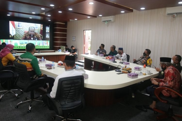 Bupati Banjar Mengikuti Rapat Koordinasi Analisis Dan Evaluasi Pelaksanaan Kampanye Pilkada
