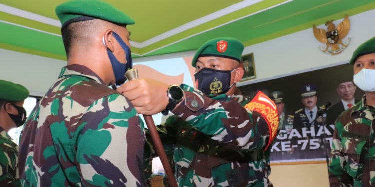 HUT TNI Ke – 75, 20 Prajuritnya Di Kodim 1006 Martapura Naik Pangkat
