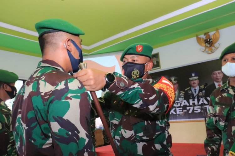 HUT TNI Ke – 75, 20 Prajuritnya Di Kodim 1006 Martapura Naik Pangkat