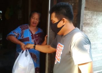 Peduli Sesama, Baret 78 Bagikan Ini Kepada Para Janda