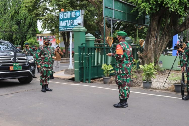 Pangdam VI Mulawarman Kunjungi Kodim 1006 Martapura