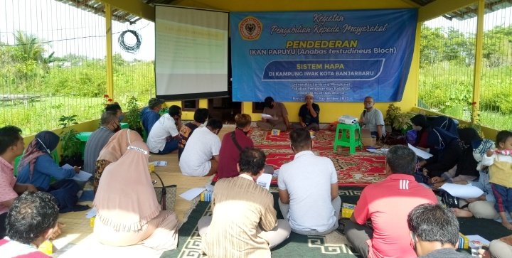 Aquaculture FPK ULM Adakan PKM di Kampung Ikan, Misrani Mau Coba Terapkan Sistem Hapa