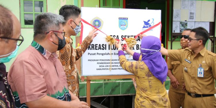 Ilung Akan Disulap Oleh Warga Lok Baintan Menjadi Berbagai Macam Aksesoris