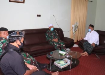Dandim 1006 Martapura Silaturahmi Kerumah Imam Musholla Ar Raudhah Sekumpul