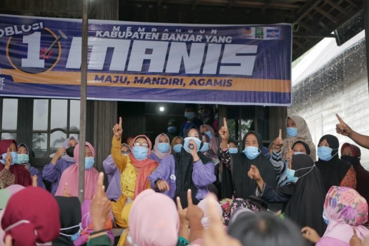 Demi Mengenal Lebih Jauh Paslon Dukungannya, Fatmah Rela Datang Ke Acara Sosialisasi Pasangan H Saidi Mansyur