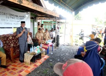 Bupati Banjar Serahkan Bantuan Untuk Korban Angin Puting Beliung