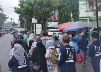 RPM Bagikan Masker Kepada Pengunjung Dan Pedagang Di Pasar