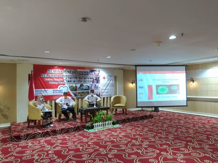 Jumlah Terkonfirmasi Positif Covid-19 Terus Bertambah, PMI Kabupaten Banjar Lakukan Seminar New Normal