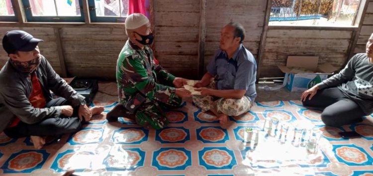 Dandim Berikan Bantuan Kepada Keluarga Yang Mengalami Kecelakaan Di Lampu Merah Batuah