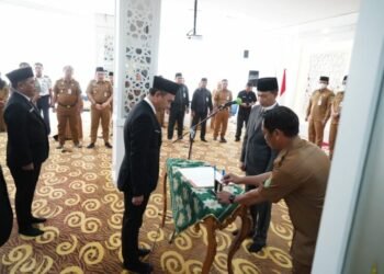 Tahun Baru Sekda Tanbu Lantik Pejabat Eselon II-IV