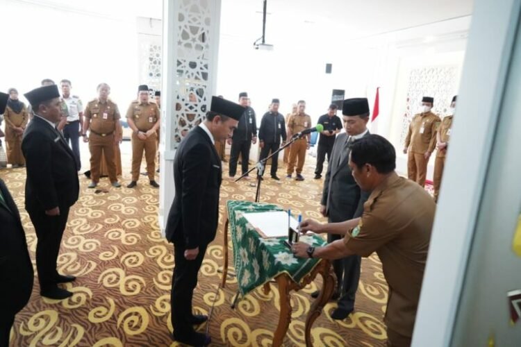 Tahun Baru Sekda Tanbu Lantik Pejabat Eselon II-IV