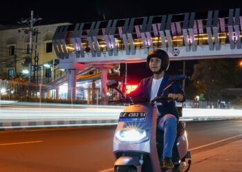 Pengalaman Gubernur Kalimantan Selatan Jajal Motor Listrik
