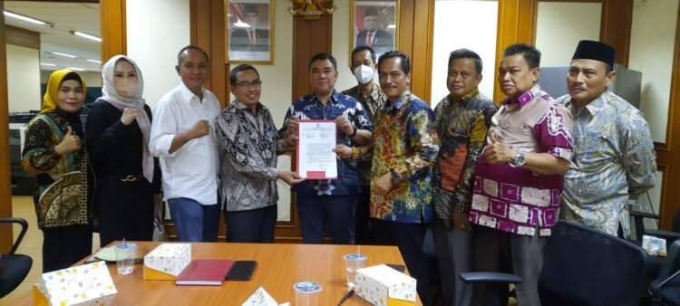 Komisi III DPRD Kabupaten Banjar Bersama Kominfo Kabupaten Banjar Datangi Kementerian Kominfo RI