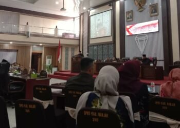 Fraksi DPRD Kabupaten Banjar Setujui Raperda Desa Wisata Dan Pasar Swalayan