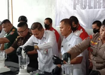 Ratusan Gram Sabu Diblender