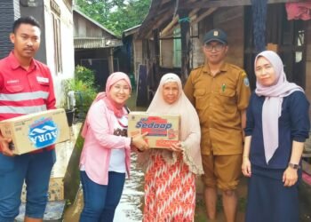 Korban Banjir di Desa Pematang Danau Dapat Bantuan Dari PT BBP Dan PT MAS