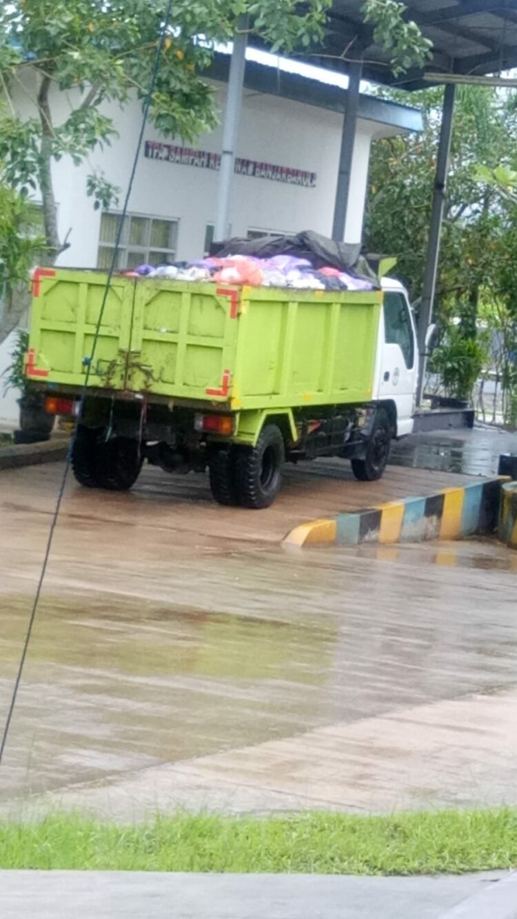 Pasca Haul Guru Sekumpul, 21 Ton Sampah Masuk UPTD TPA Banjarbakula