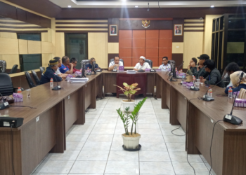 Saidan Pahmi Terima Kedatangan LSM Kalsel Di DPRD Kabupaten Banjar