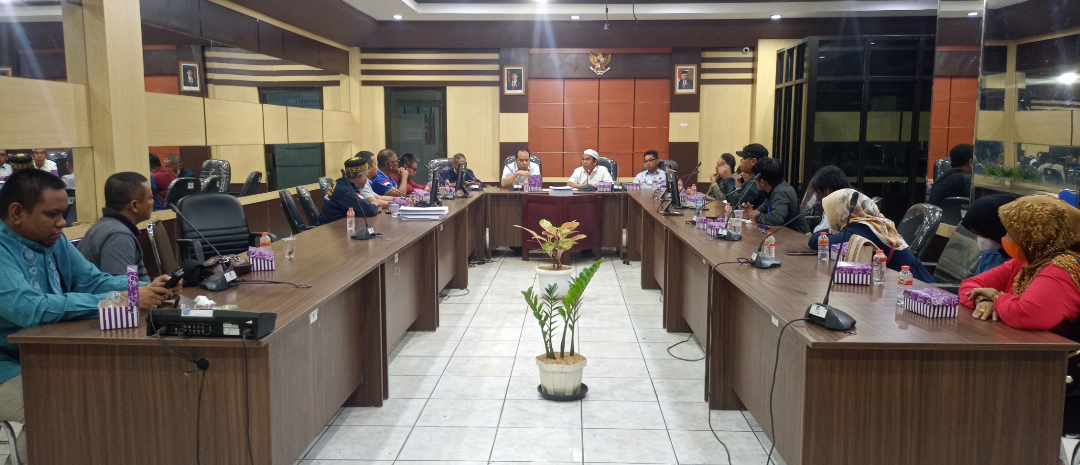 Saidan Pahmi Terima Kedatangan LSM Kalsel Di DPRD Kabupaten Banjar