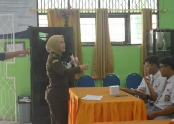 Cara Kejari Banjarbaru Buat Anak Taat Hukum