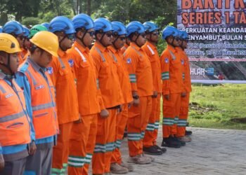 Sebanyak 1.525 personel disiapkan pada 57 posko siaga tersebar, dengan melakukan sistem piket bagi petugas operasional selama 24 jam untuk menjaga pasokan listrik yang andal dan berkualitas, di Kantor Induk PLN UID Kalselteng, Kamis (16/3) pagi. Foto : Gian/Humas PLNKalselteng