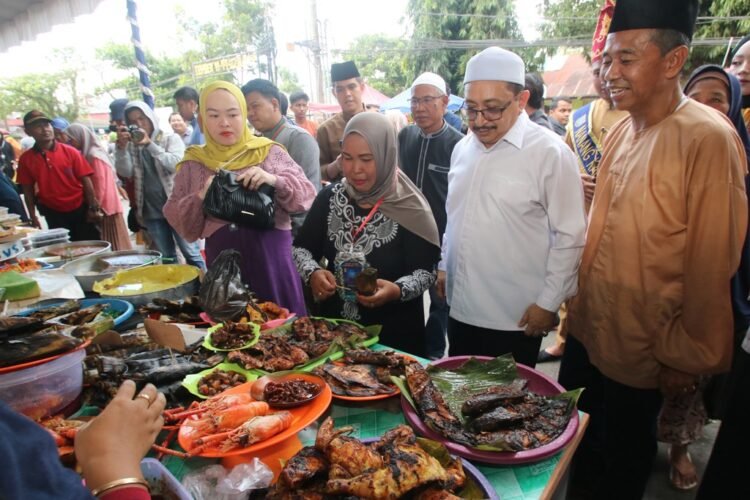 Said Idrus Al Habsyi Do’akan Para Pedagang Pasar Wadai Ramadhan
